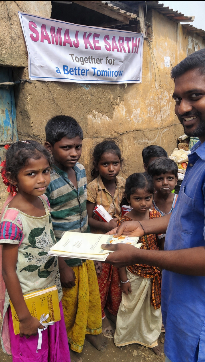 Volunteers at a Samaj Ke Sarthi community programme